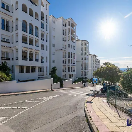 Premium 3br W Seaviews Close To Port By Better Bookings