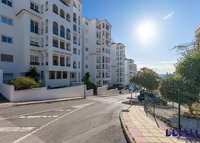 Premium 3br W Seaviews Close To Port By Better Bookings